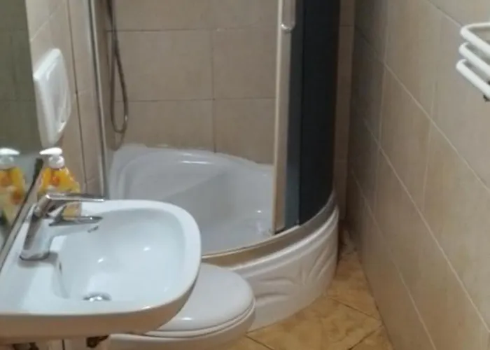 Διαμέρισμα N & *